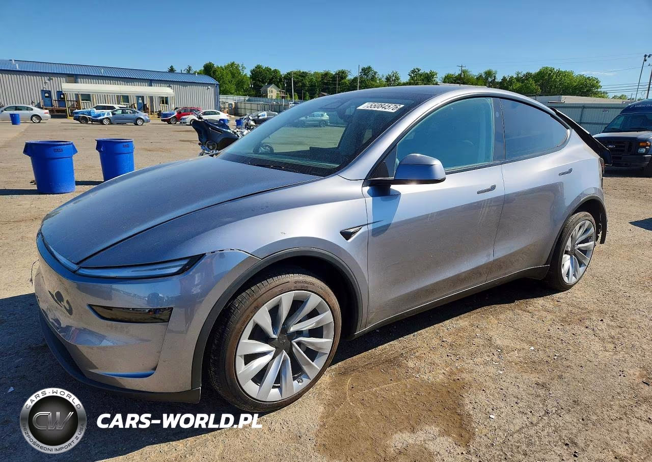 2026 Tesla Model Y – zdjęcie 1 z 13