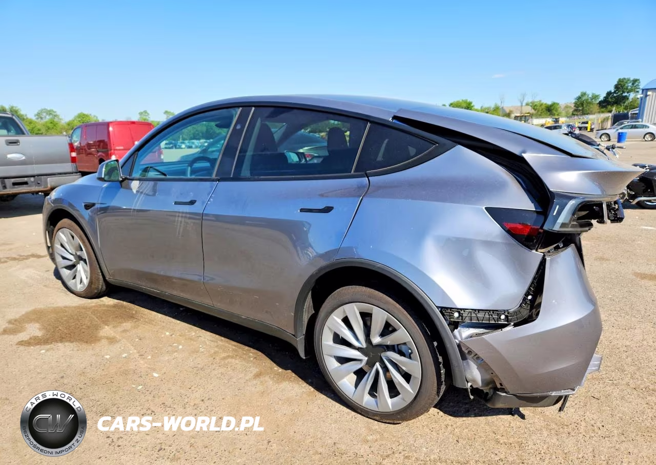 2026 Tesla Model Y VIN:7SAYGDEE7TF566711 - 2
