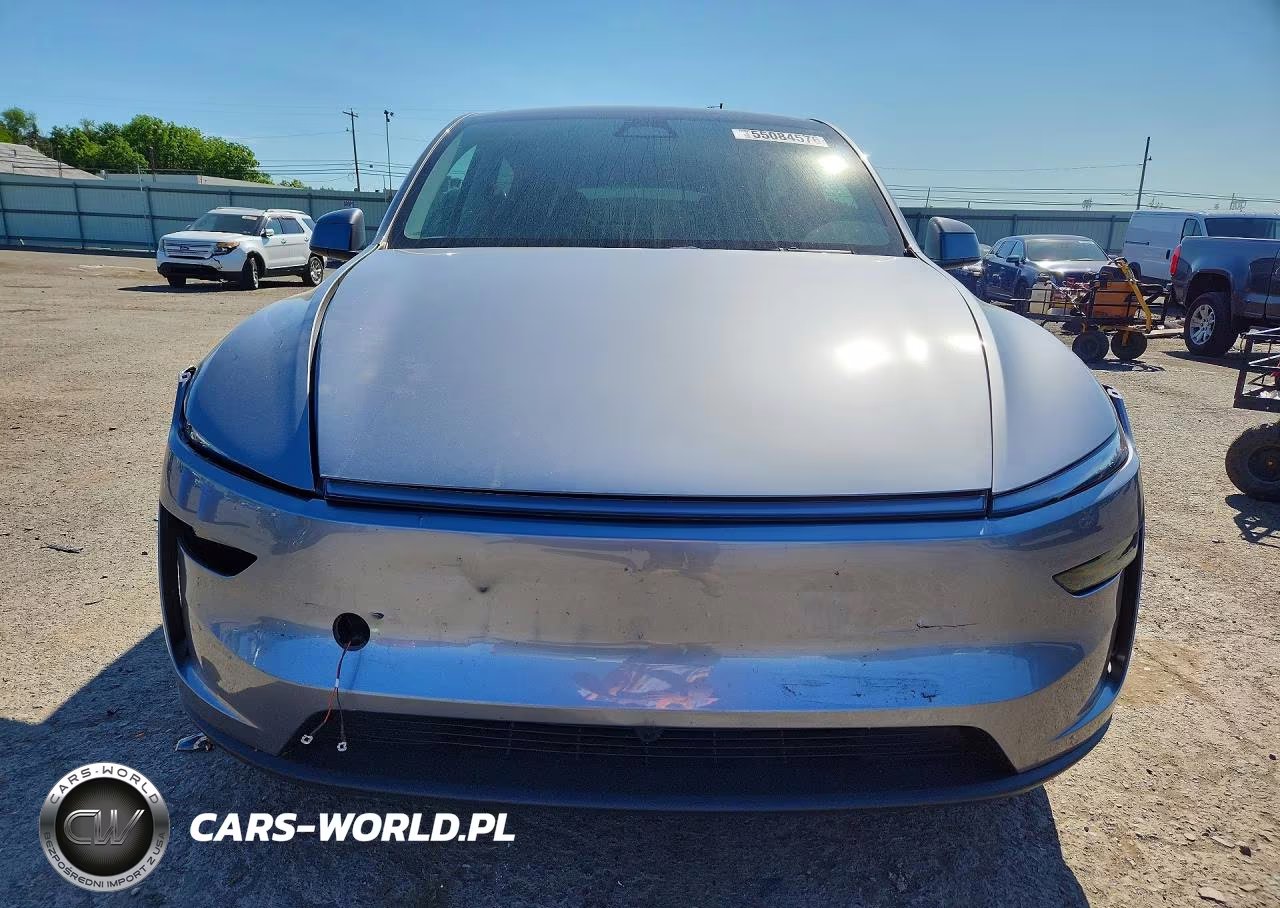 2026 Tesla Model Y VIN:7SAYGDEE7TF566711 - 5