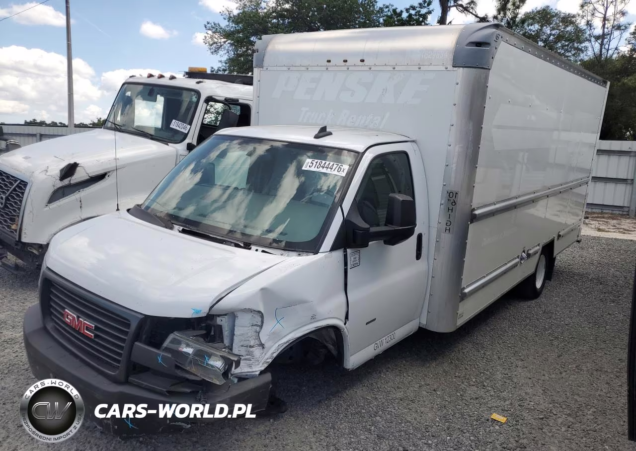 2023 GMC Savana Box Truck