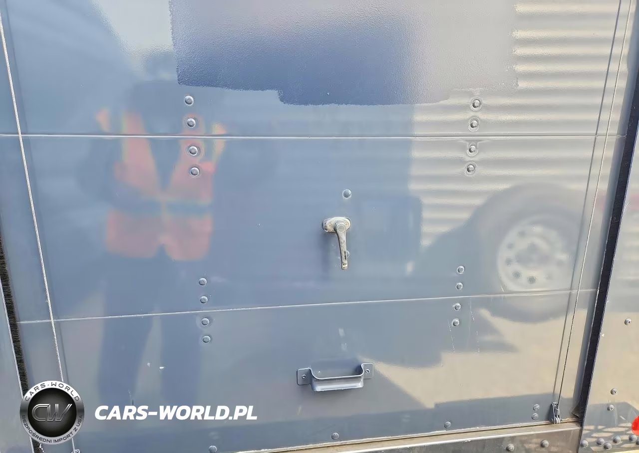 2020 Freightliner Chassis M Line Walk-In Van VIN:4UZAC2EA1LCLZ7001 - 6
