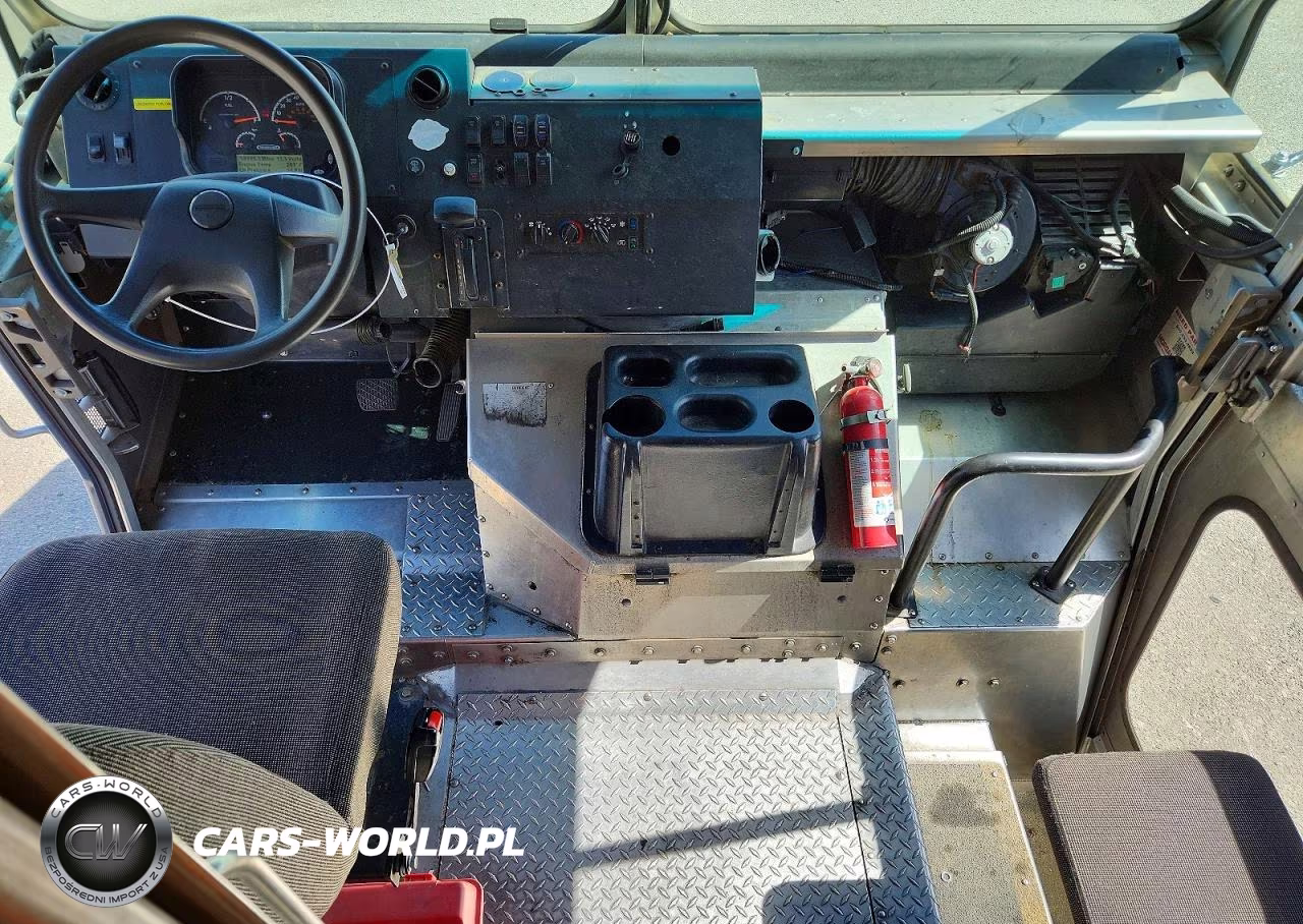 2020 Freightliner Chassis M Line Walk-In Van VIN:4UZAC2EA1LCLZ7001 - 8