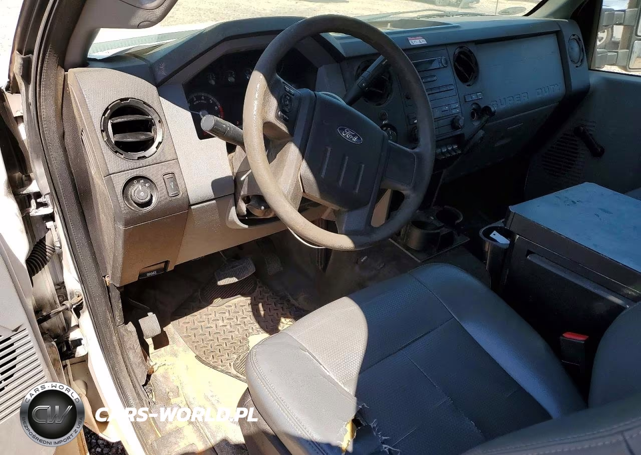 2013 Ford F350 Super Duty Utility - Service Truck VIN:1FDRF3A68DEB92427 - 8