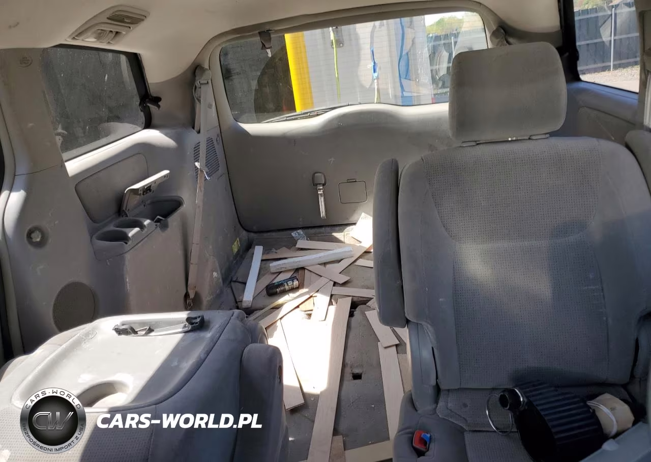 2005 Toyota Sienna VIN:5TDZA23C45S280161 - 10