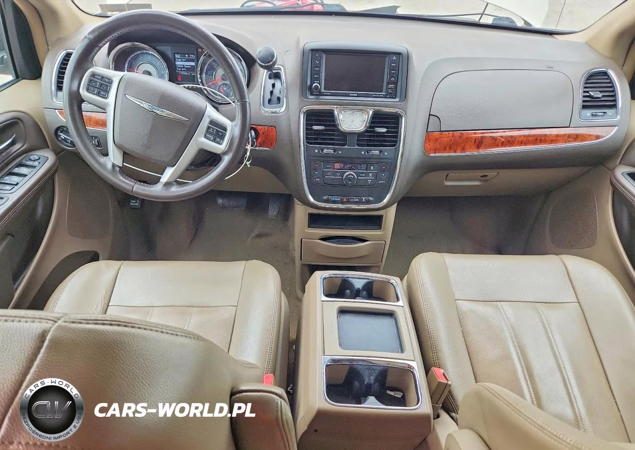 2015 Chrysler Town & Country Touring VIN:2C4RC1BG8FR561639 - 8