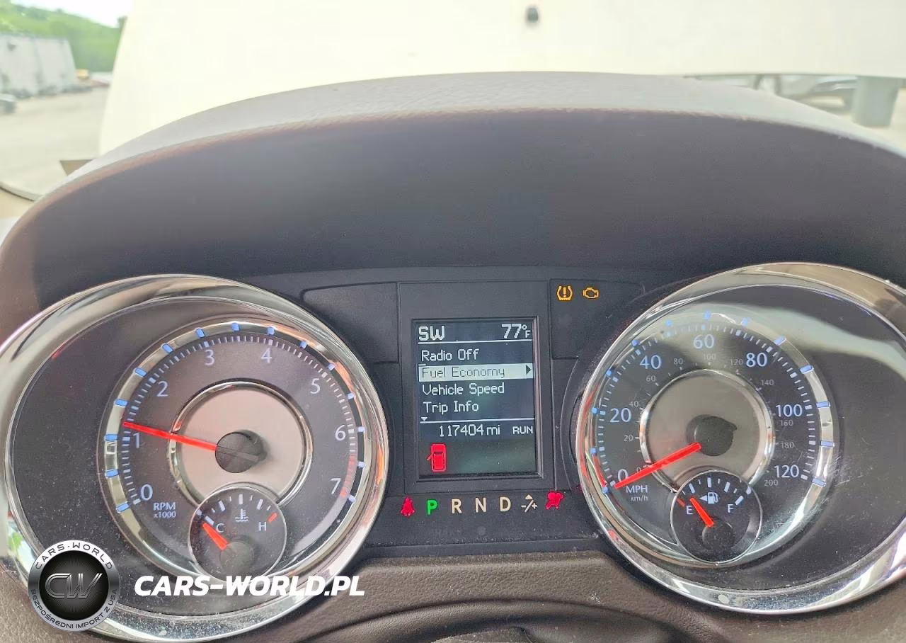 2015 Chrysler Town & Country Touring VIN:2C4RC1BG8FR561639 - 9