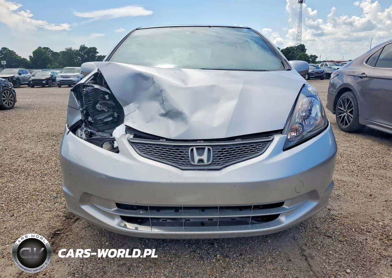 2012 Honda Fit VIN:JHMGE8H35CC023532 - 5
