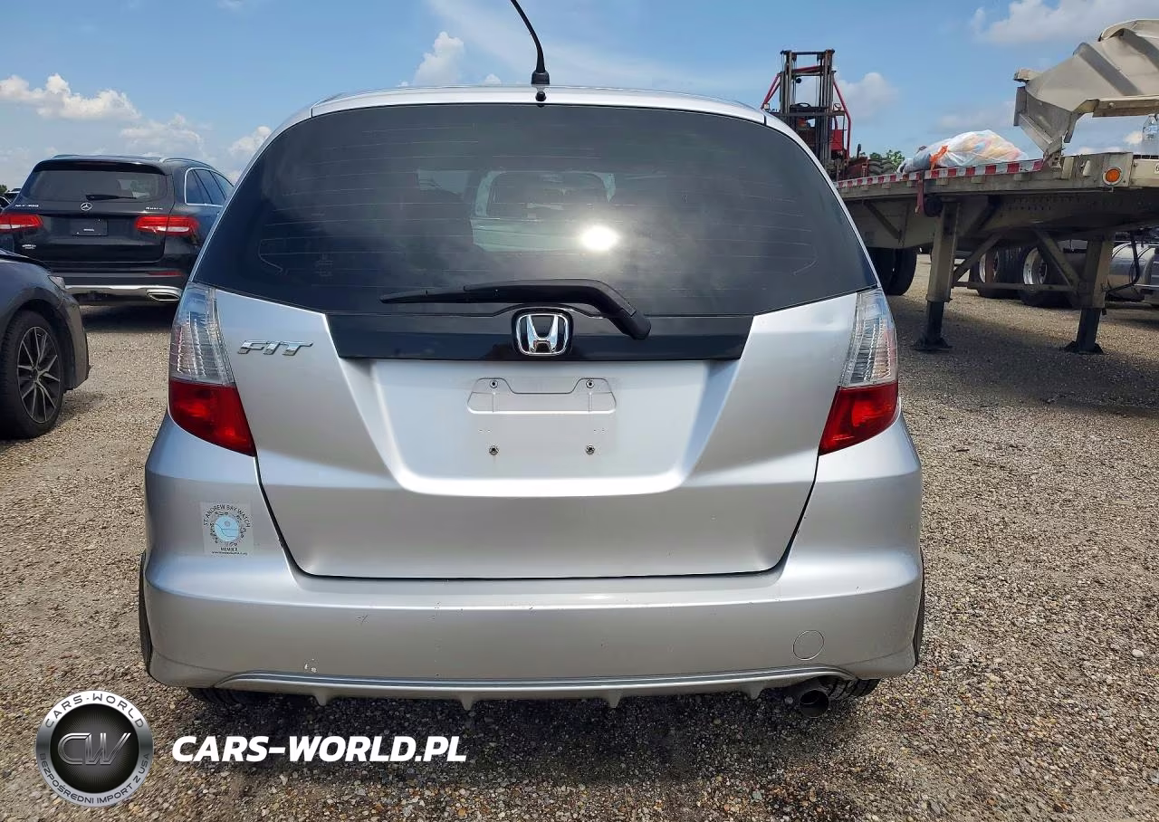2012 Honda Fit VIN:JHMGE8H35CC023532 - 6