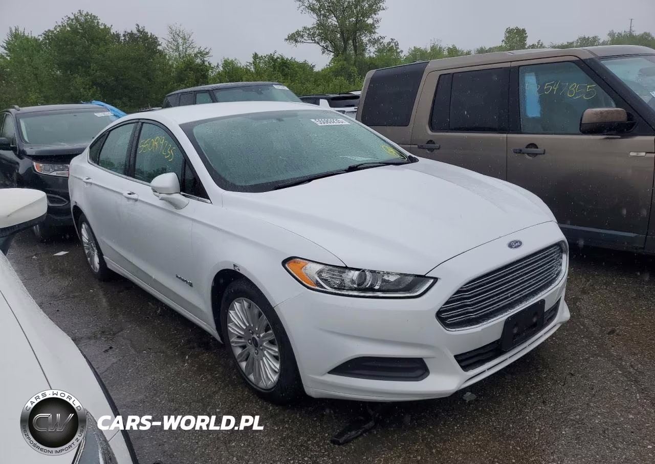 2015 Ford Fusion Se Hybrid VIN:3FA6P0LU0FR120142 - 4