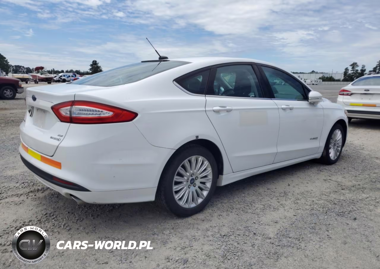 2013 Ford Fusion Se Hybrid VIN:3FA6P0LU1DR150327 - 3