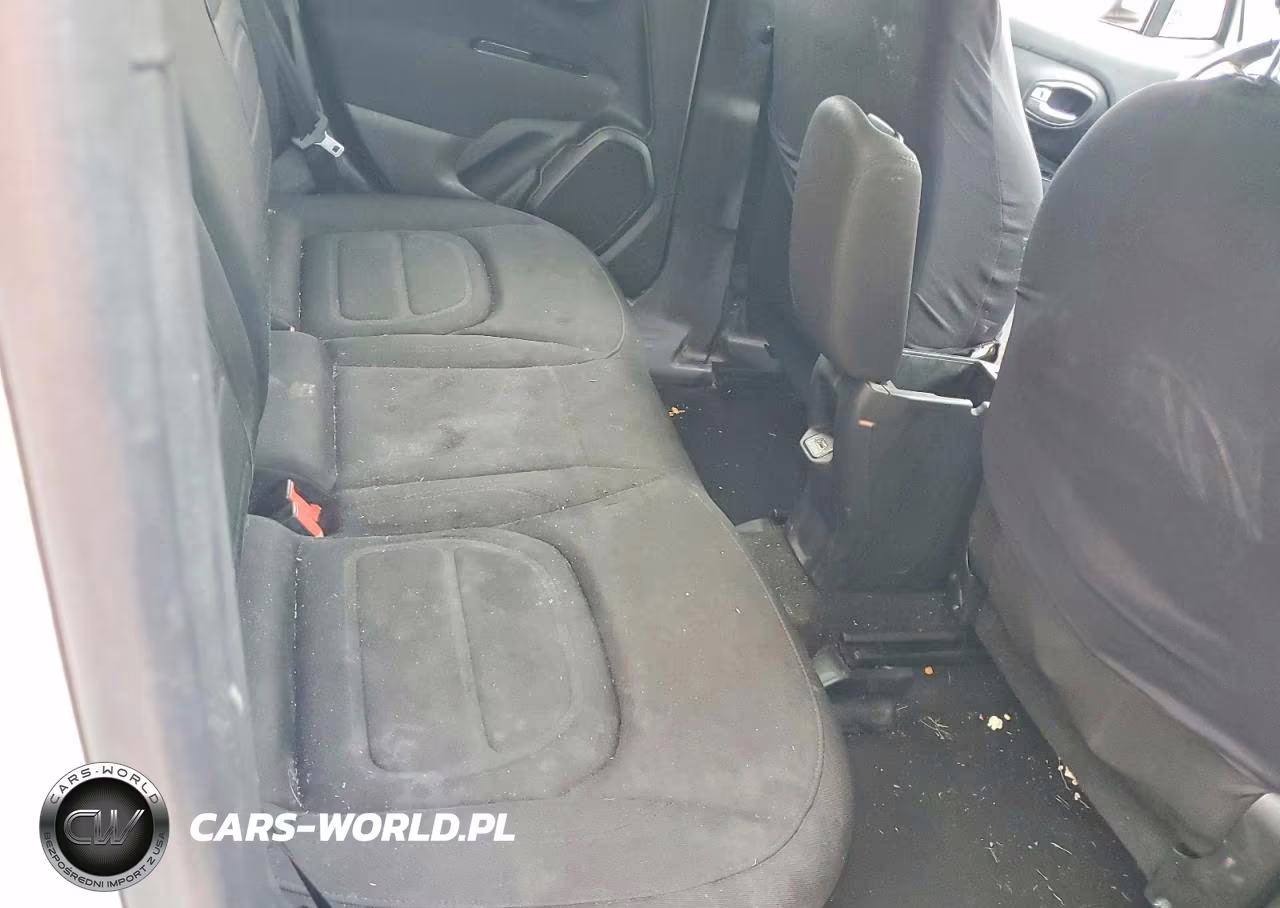 2020 Jeep Renegade Latitude VIN:ZACNJABB2LPL41788 - 10
