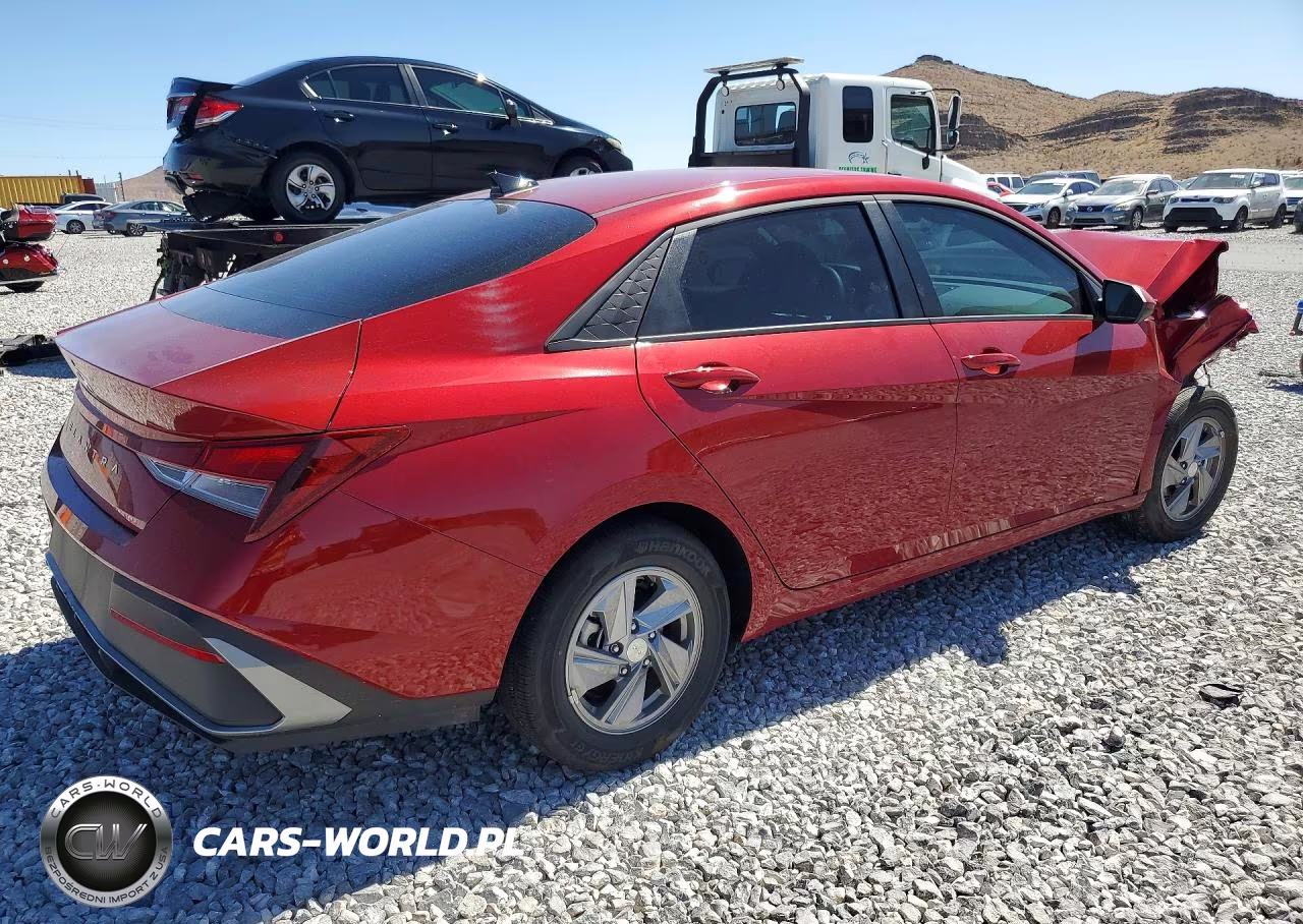 2025 Hyundai Elantra Se VIN:KMHLL4DG2SU935255 - 3