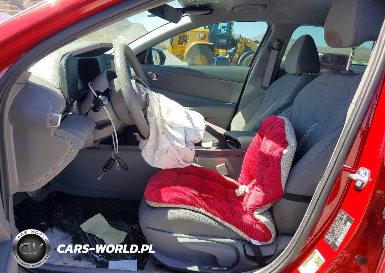 2025 Hyundai Elantra Se VIN:KMHLL4DG2SU935255 - 7