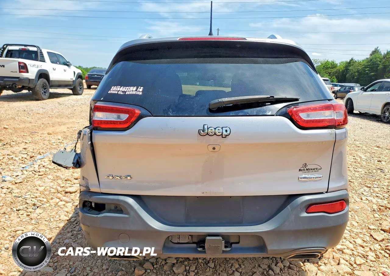 2017 Jeep Cherokee Latitude VIN:1C4PJMCS8HD213816 - 6