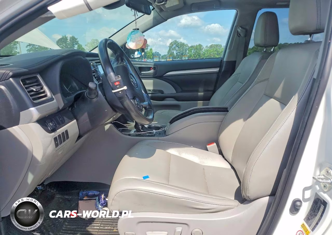 2019 Toyota Highlander Xle VIN:5TDJZRFH8KS608361 - 7