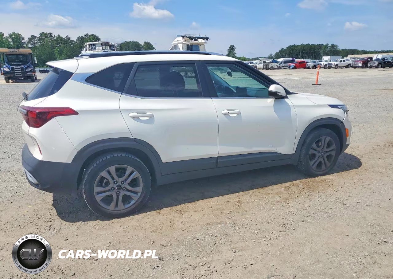 2023 Kia Seltos S VIN:KNDEU2AA5P7408105 - 3