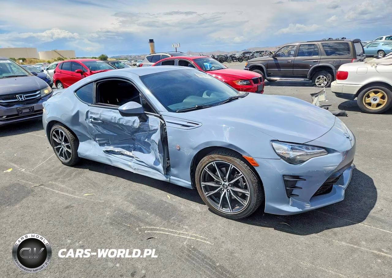 2018 Toyota 86 Base VIN:JF1ZNAA12J8700858 - 4