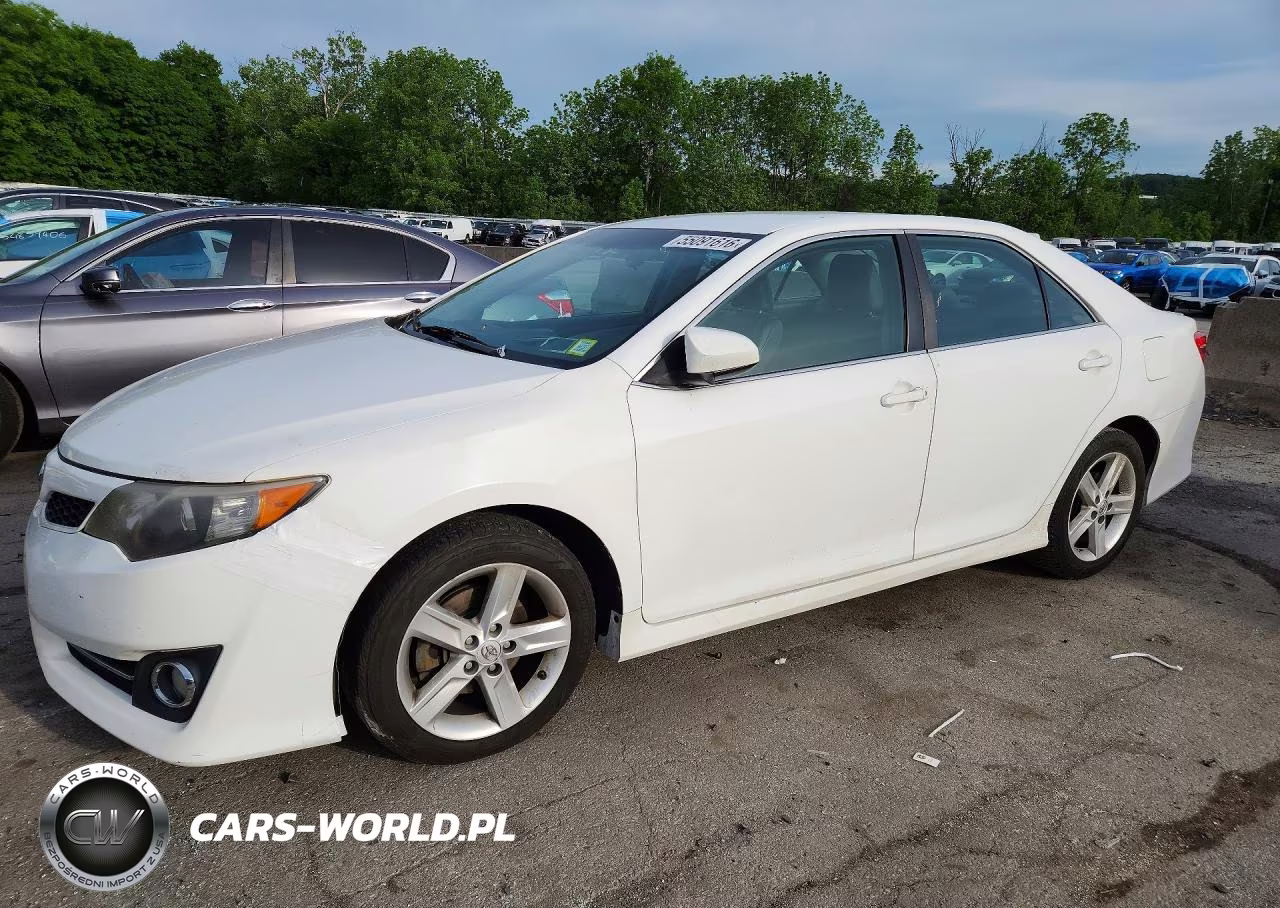 2014 Toyota Camry Se – zdjęcie 1 z 12