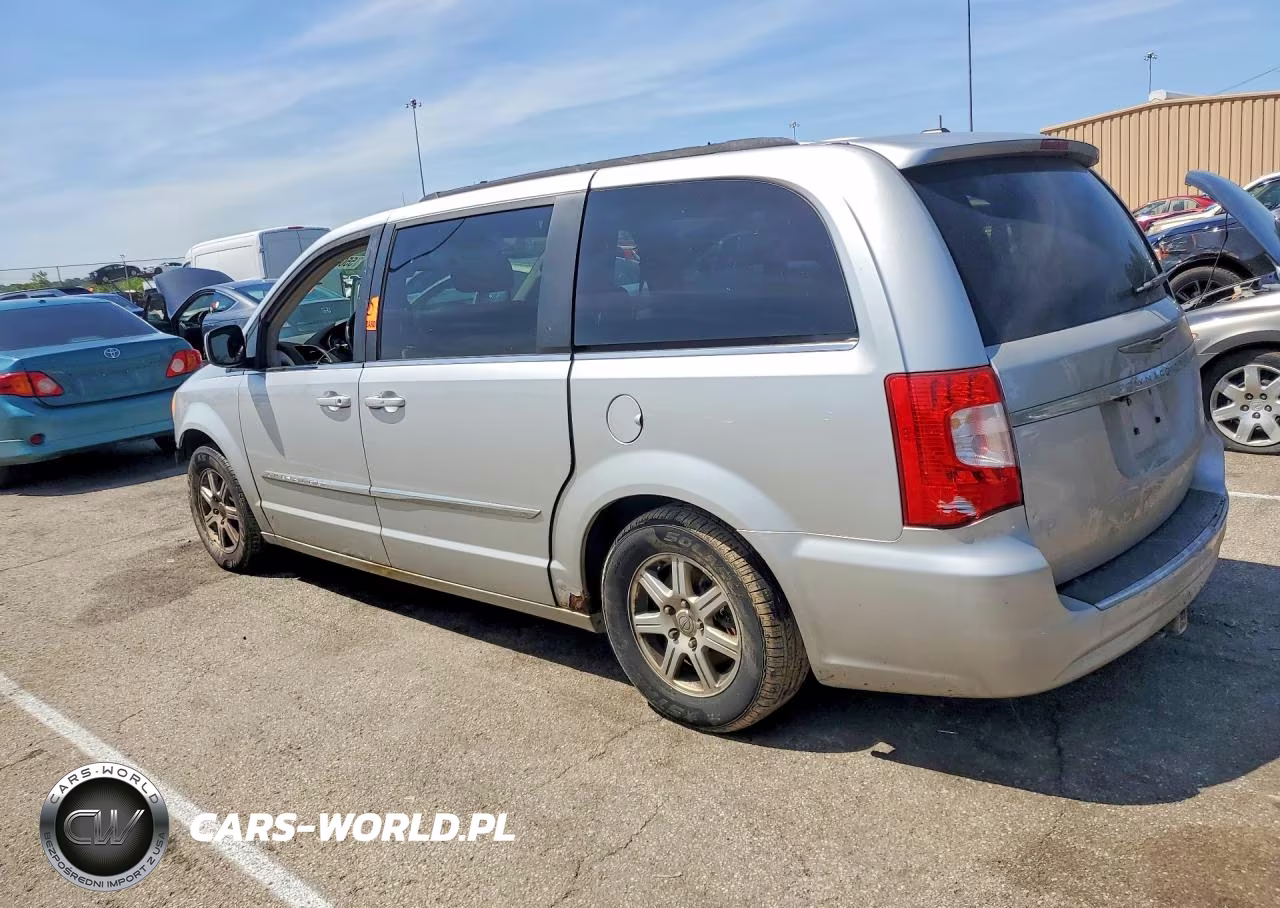 2011 Chrysler Town & Country Touring VIN:2A4RR5DG0BR623557 - 2