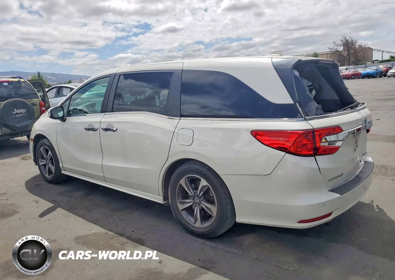 2019 Honda Odyssey Touring VIN:5FNRL6H82KB051371 - 2