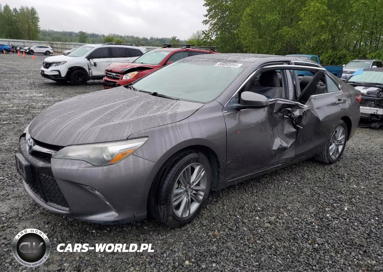 2016 Toyota Camry Le – zdjęcie 1 z 12