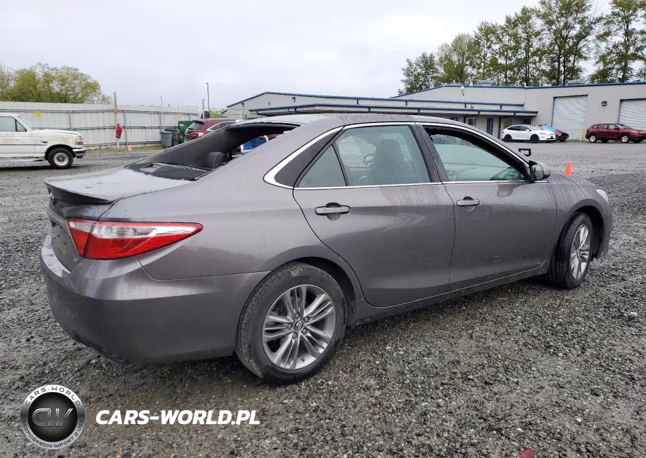 2016 Toyota Camry Le VIN:4T1BF1FK1GU580122 - 3