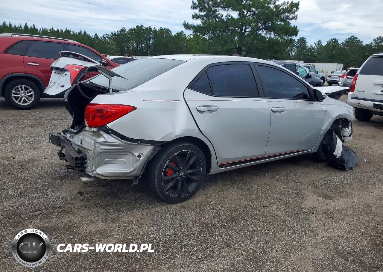 2019 Toyota Corolla Se VIN:5YFBURHE8KP881220 - 3