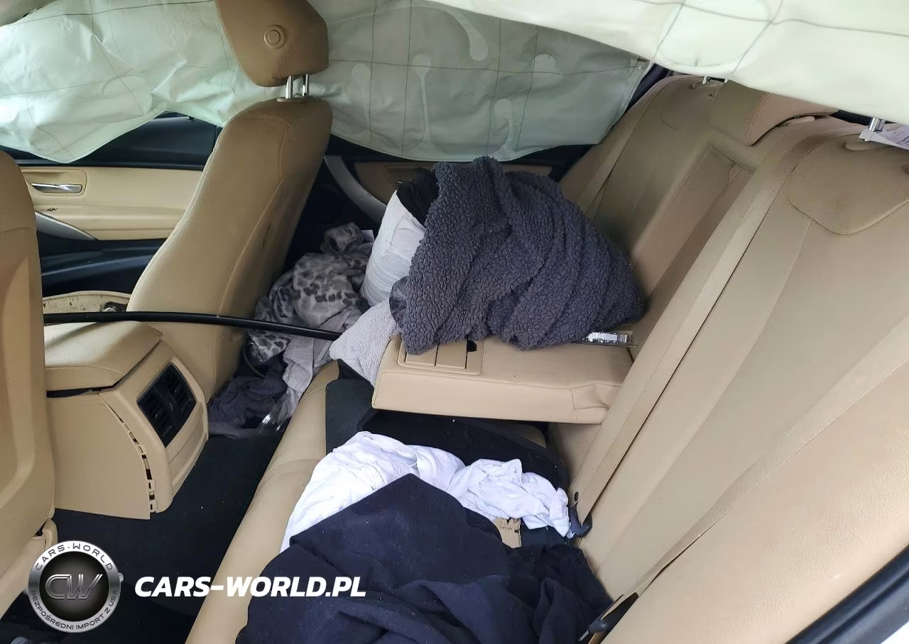 2018 BMW 320 I VIN:WBA8E1G50JNU89335 - 10