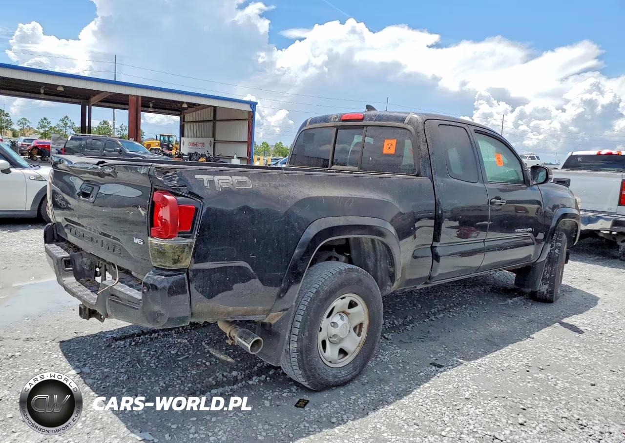2017 Toyota Tacoma Trd Sport VIN:5TFRZ5CN9HX025483 - 3