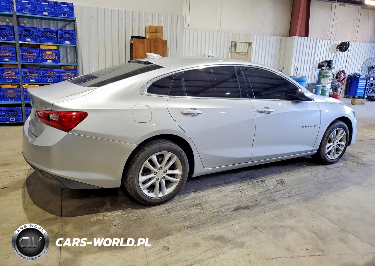 2018 Chevrolet Malibu Lt VIN:1G1ZD5ST8JF124668 - 3