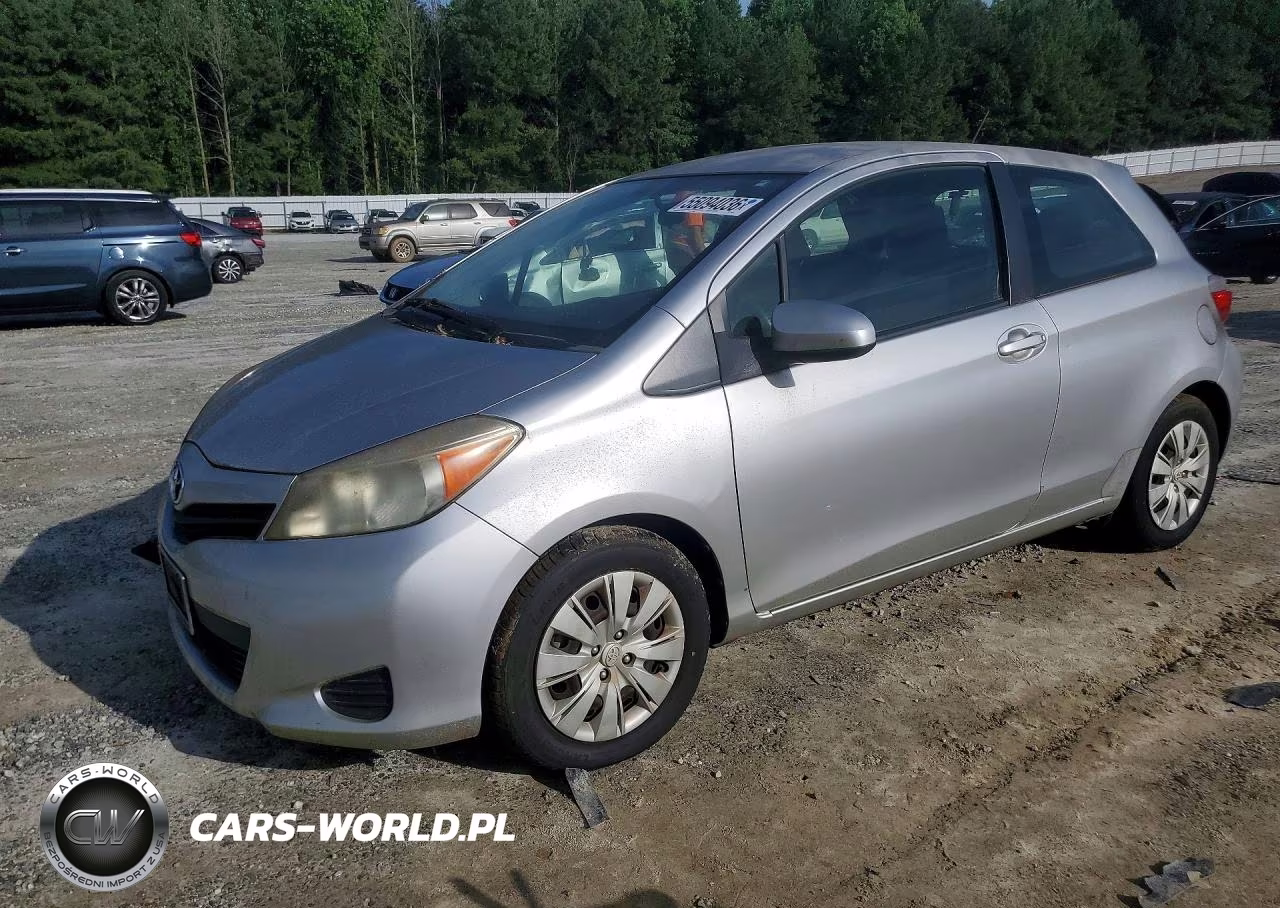 2012 Toyota Yaris 3-Door L – zdjęcie 1 z 12