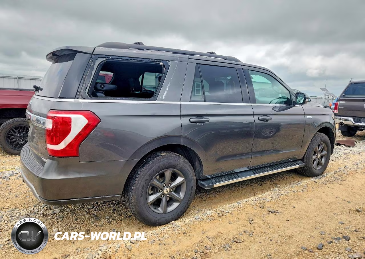 2018 Ford Expedition Xlt VIN:1FMJU1JT0JEA52915 - 3