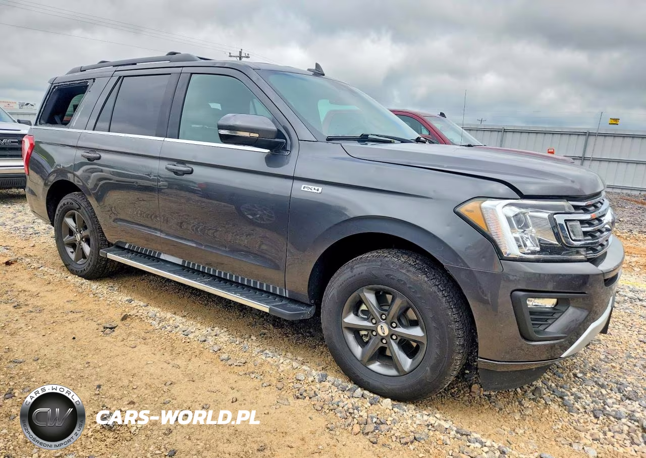 2018 Ford Expedition Xlt VIN:1FMJU1JT0JEA52915 - 4