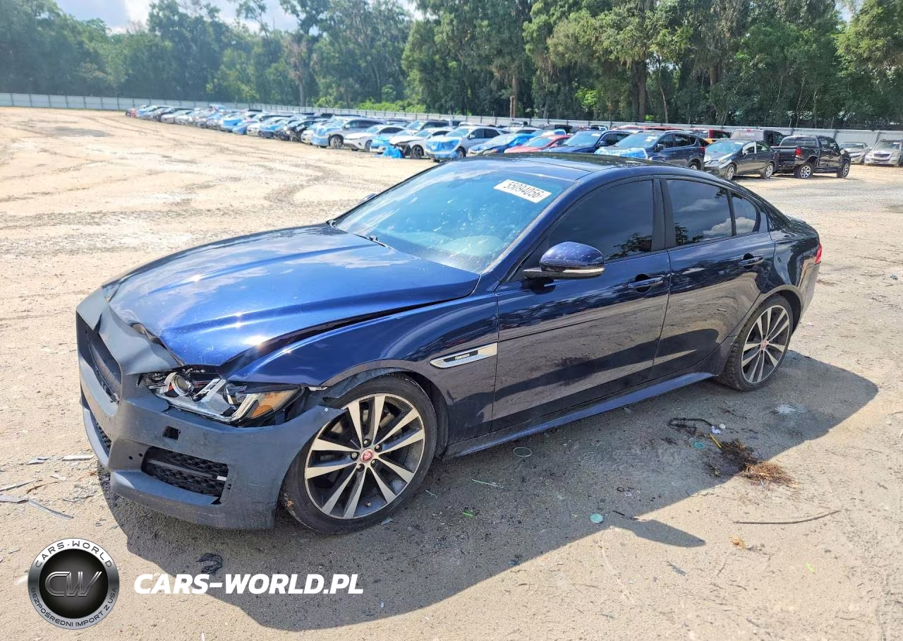 2018 Jaguar Xe R - Sport – zdjęcie 1 z 12