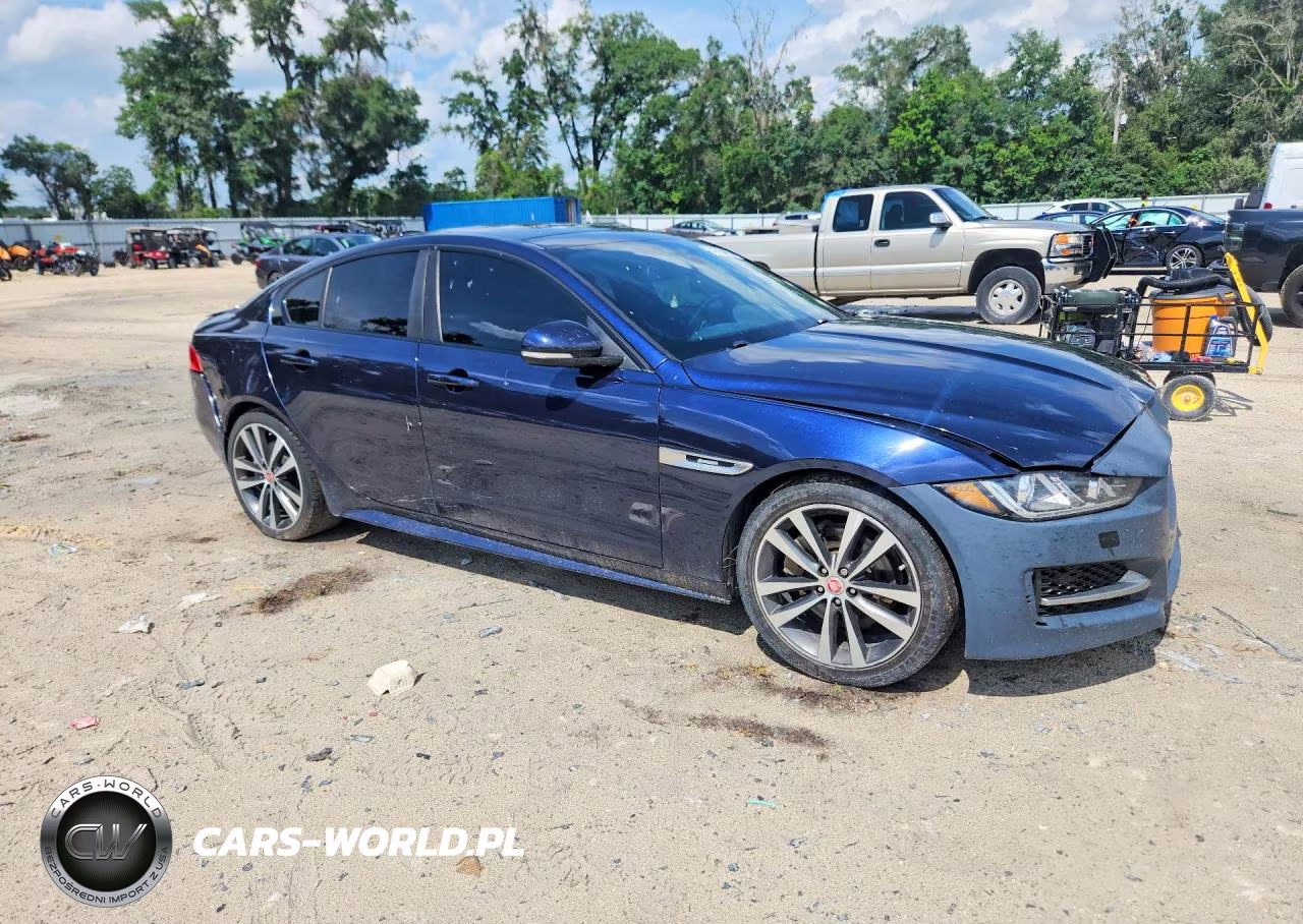 2018 Jaguar Xe R - Sport VIN:SAJAF4FX8JCP25345 - 4
