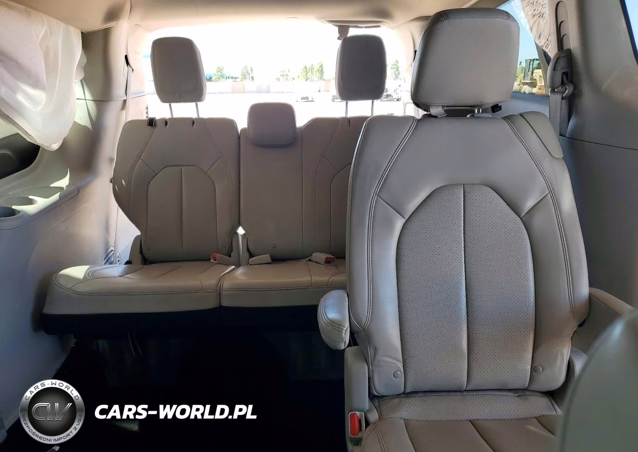 2021 Chrysler Voyager Lxi VIN:2C4RC1DG8MR567726 - 10