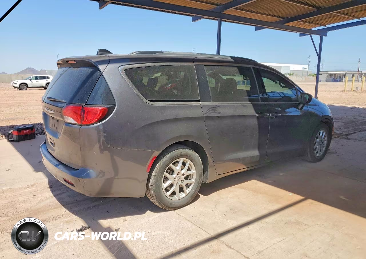 2021 Chrysler Voyager Lxi VIN:2C4RC1DG8MR567726 - 3