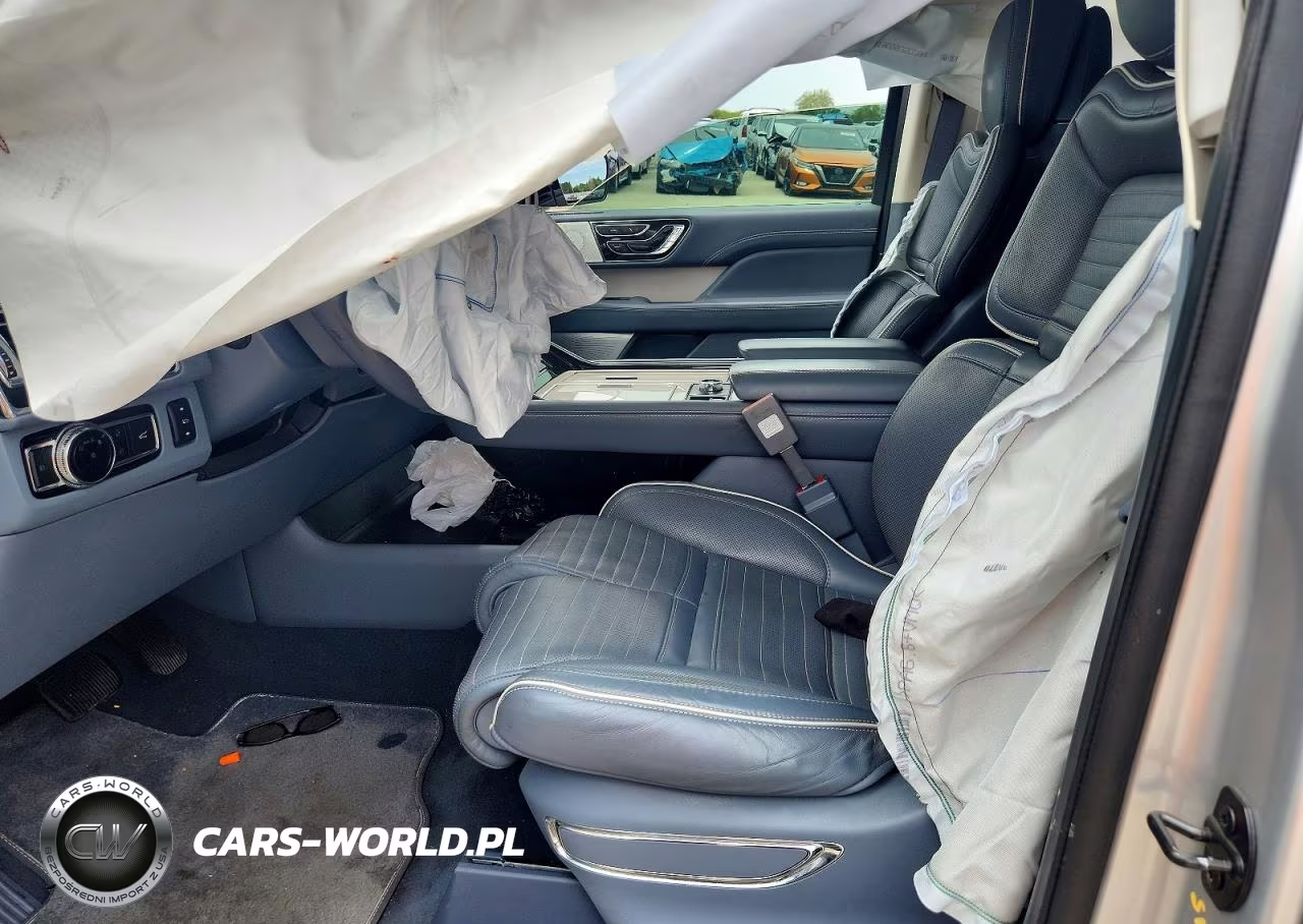 2019 Lincoln Navigator Black Label VIN:5LMJJ2TTXKEL00016 - 7