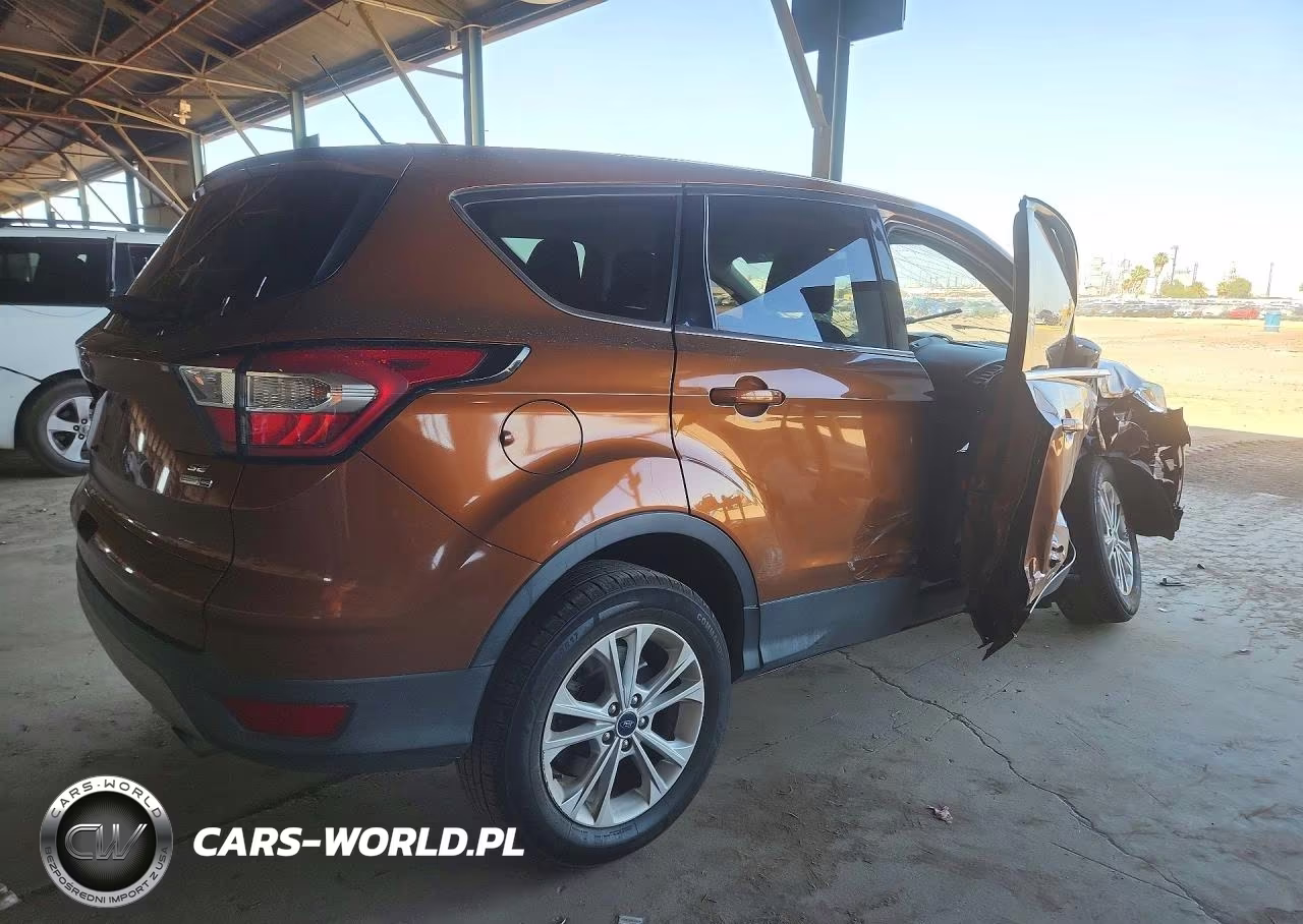 2017 Ford Escape Se VIN:1FMCU9GDXHUD91933 - 3