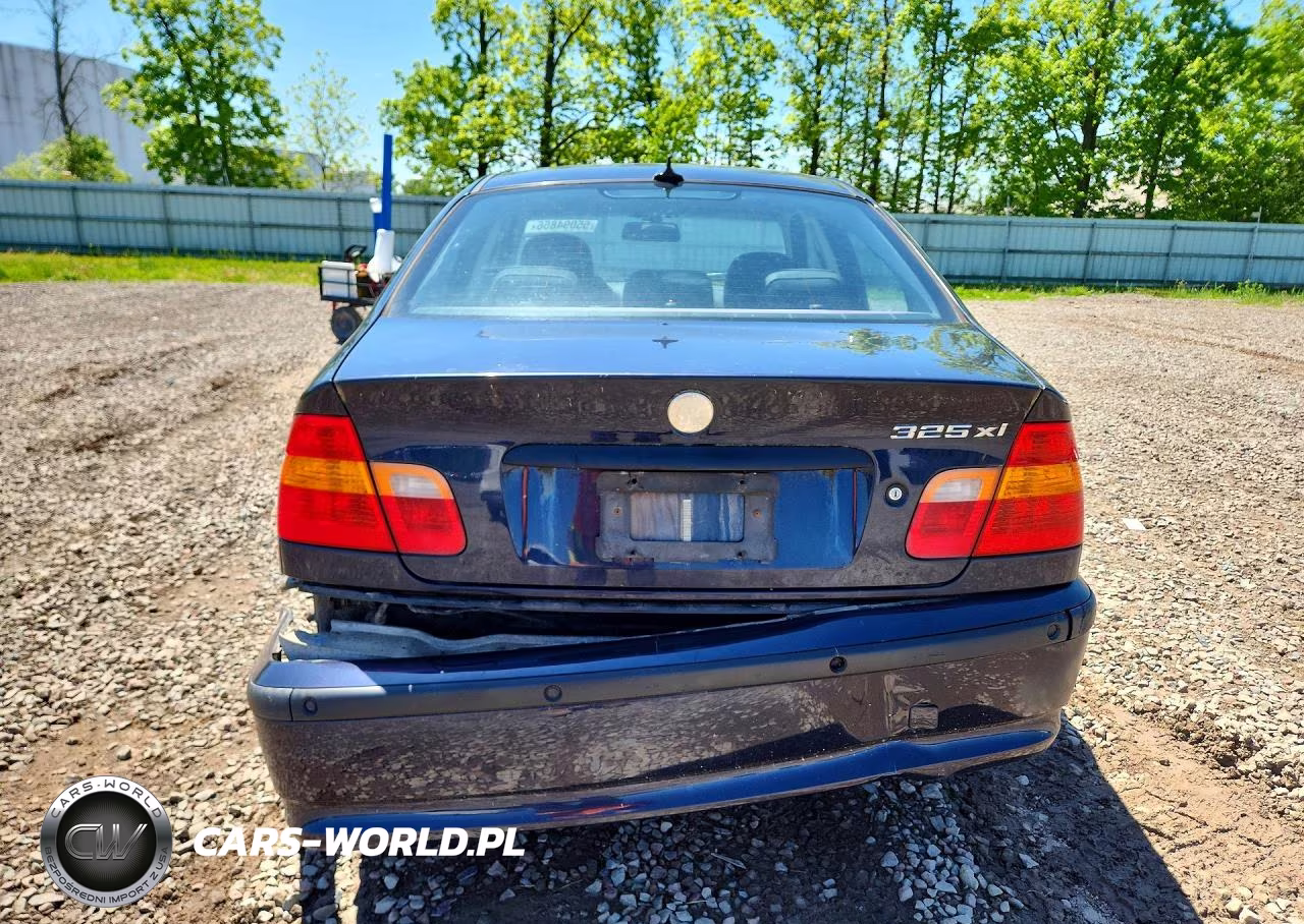 2004 BMW 325 Xi VIN:WBAEU334X4PF60924 - 6