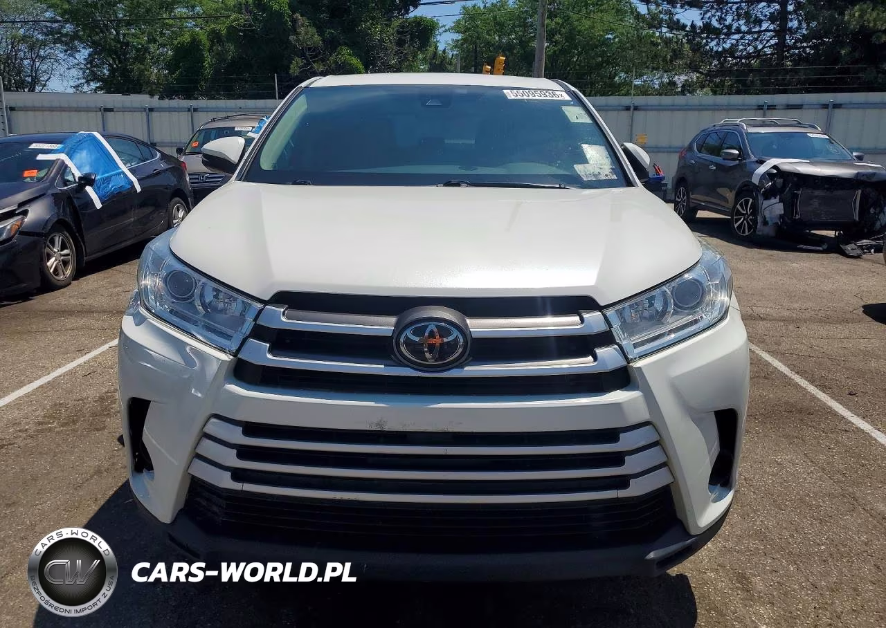 2019 Toyota Highlander Le VIN:5TDBZRFH9KS720400 - 5