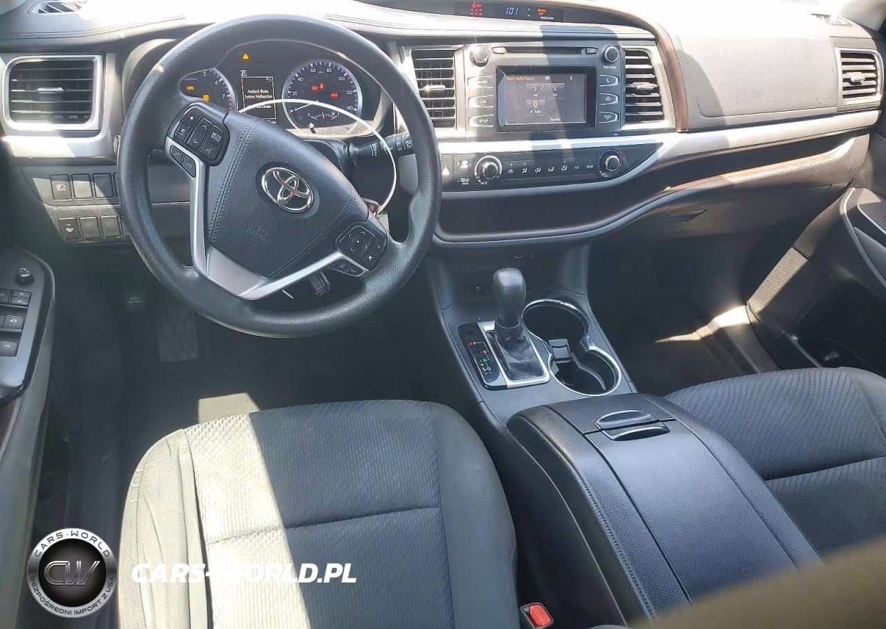 2019 Toyota Highlander Le VIN:5TDBZRFH9KS720400 - 8