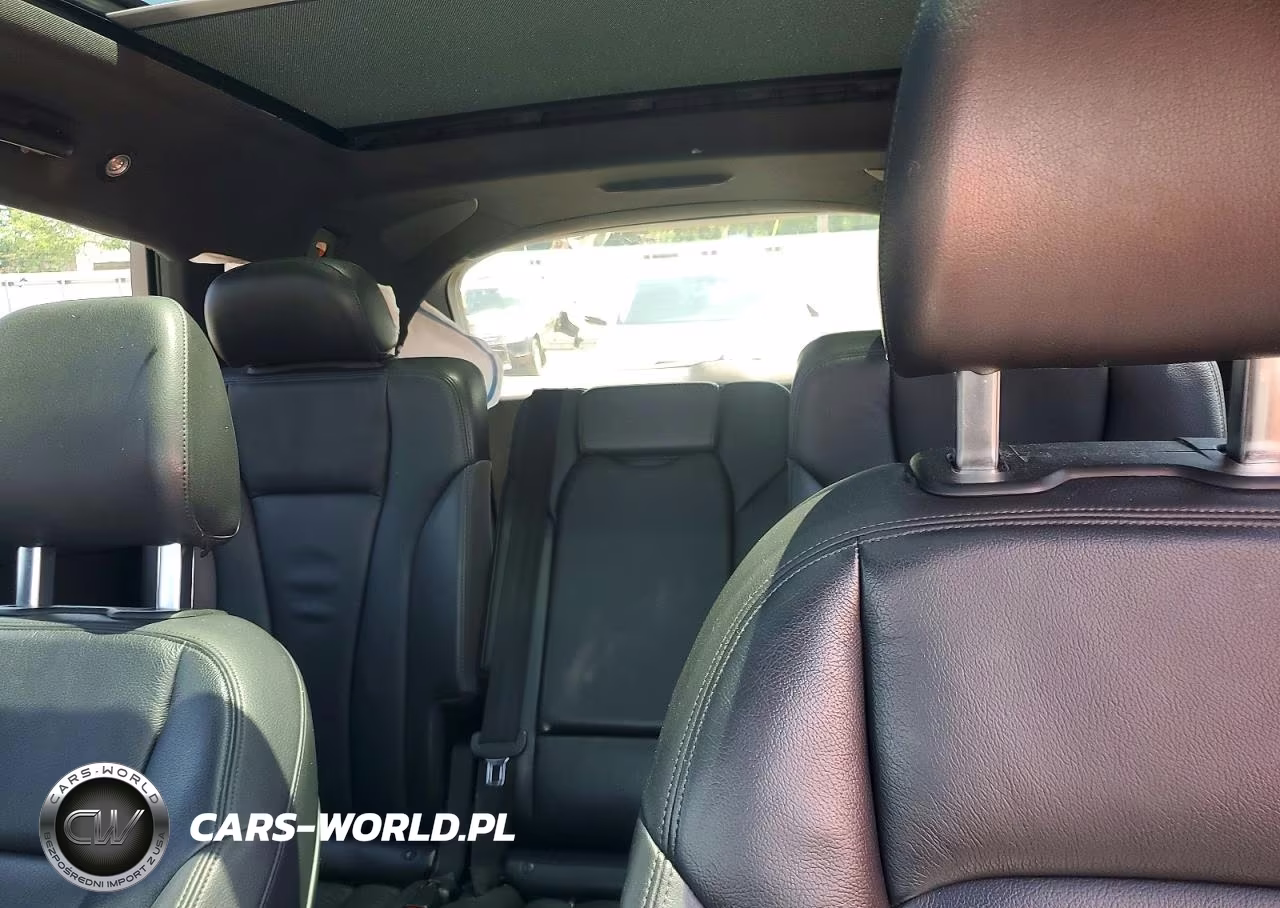 2018 Audi Q7 Premium Plus VIN:WA1LHAF73JD036253 - 10