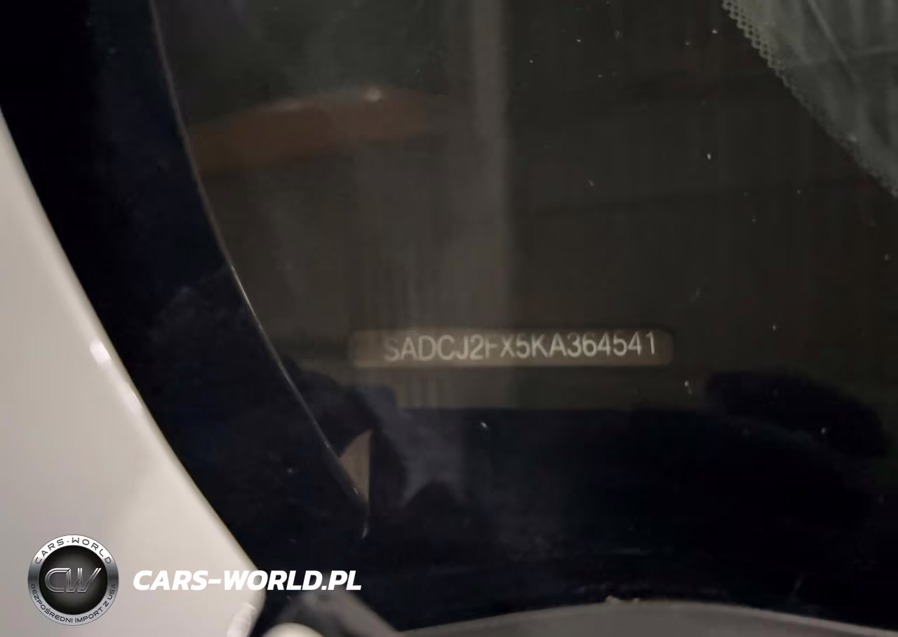 2019 Jaguar F-Pace Premium VIN:SADCJ2FX5KA364541 - 10