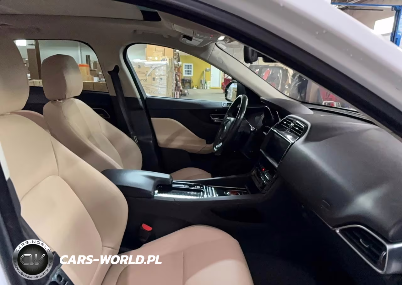 2019 Jaguar F-Pace Premium VIN:SADCJ2FX5KA364541 - 5