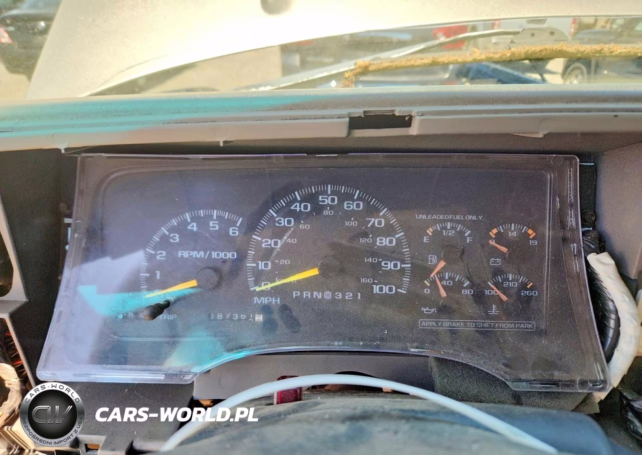 1999 GMC Yukon VIN:1GKEK13R0XJ734825 - 9