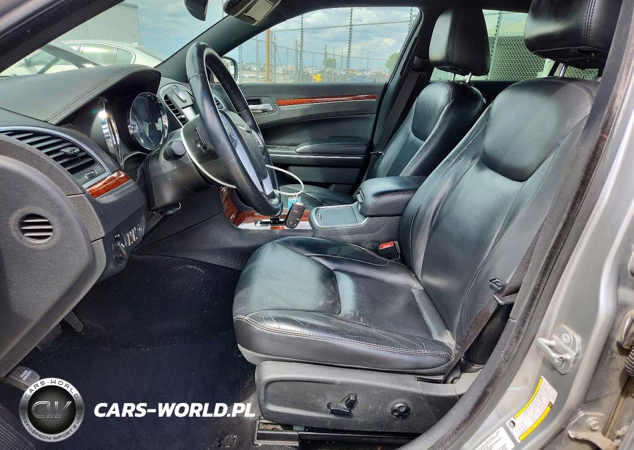 2014 Chrysler 300 VIN:2C3CCAAG0EH157394 - 7