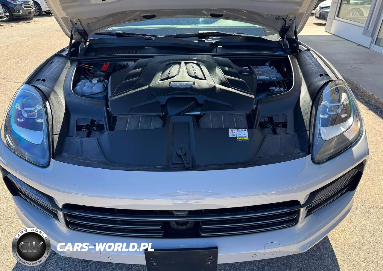 2023 Porsche Cayenne Coupe VIN:WP1BA2AY6PDA25539 - 10