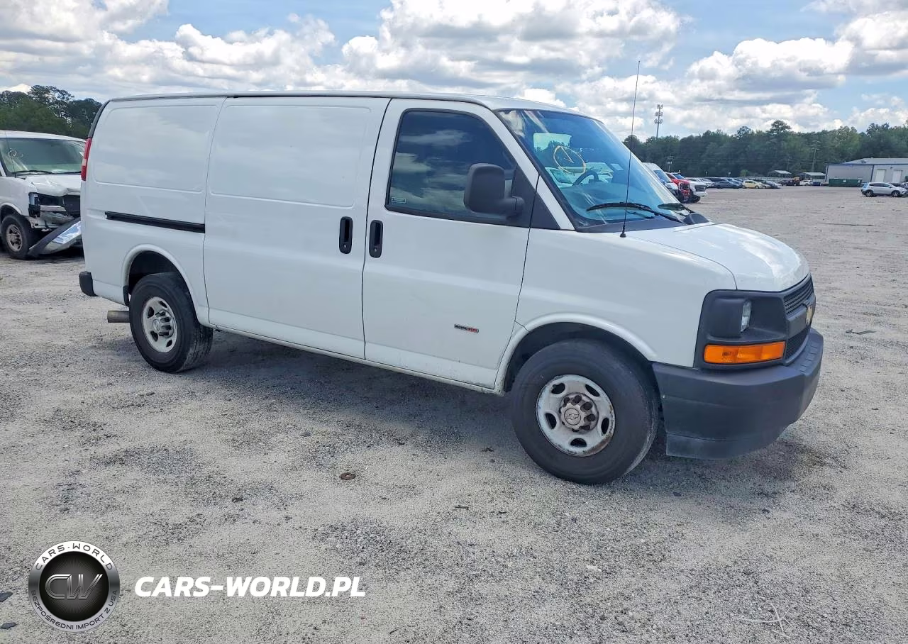 2017 Chevrolet Express G2500 VIN:1GCWGAF15H1198821 - 4