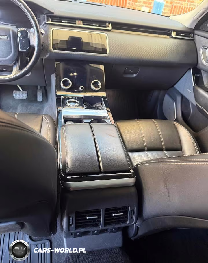 2018 Land Rover Range Rover Velar S VIN:SALYB2RV2JA727314 - 11